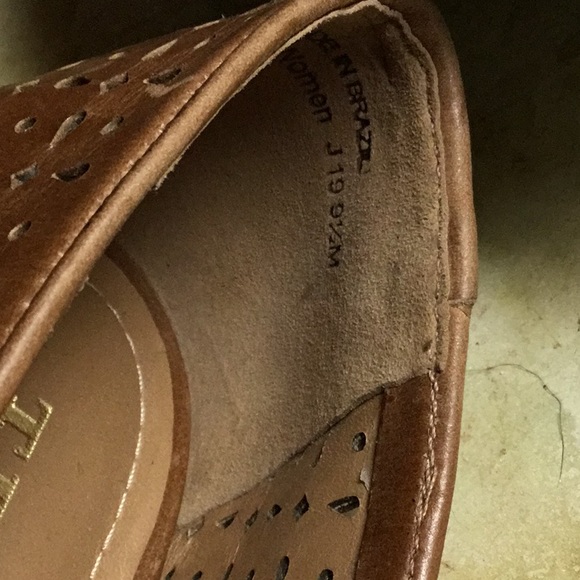 Trask New, Perforated Leather Loafer Flats 9-1/2 M - Picture 8 of 8